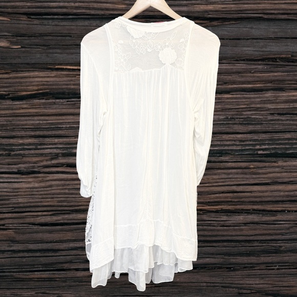 Cream Asymmetrical 3/4 Sleeve Tunic - Picture 2 of 5